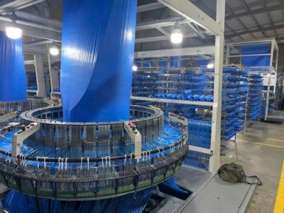 ショッピングバッグやレジャーシートに使われるPPクロス生地とは?特性と製造工程をご紹介